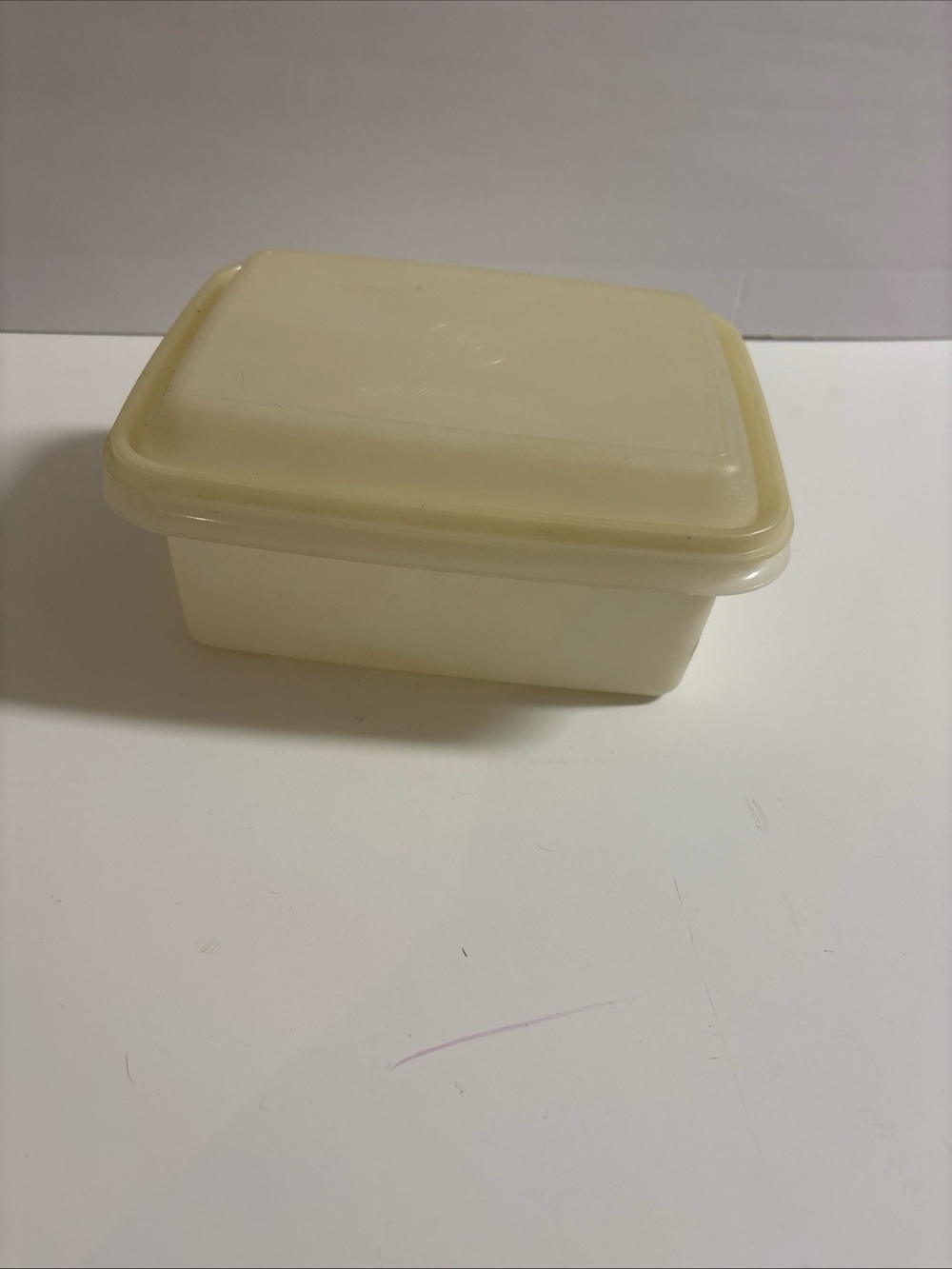 Vintage Tupperware Freeze-N-Save 8"  Ice‎ Cream Keeper 1254 Storage Container